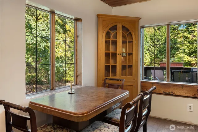 $585,000 | 10320 Southwest Cove Road, Vashon, WA 98070