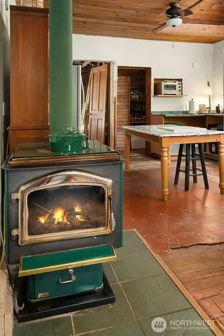 $585,000 | 10320 Southwest Cove Road, Vashon, WA 98070