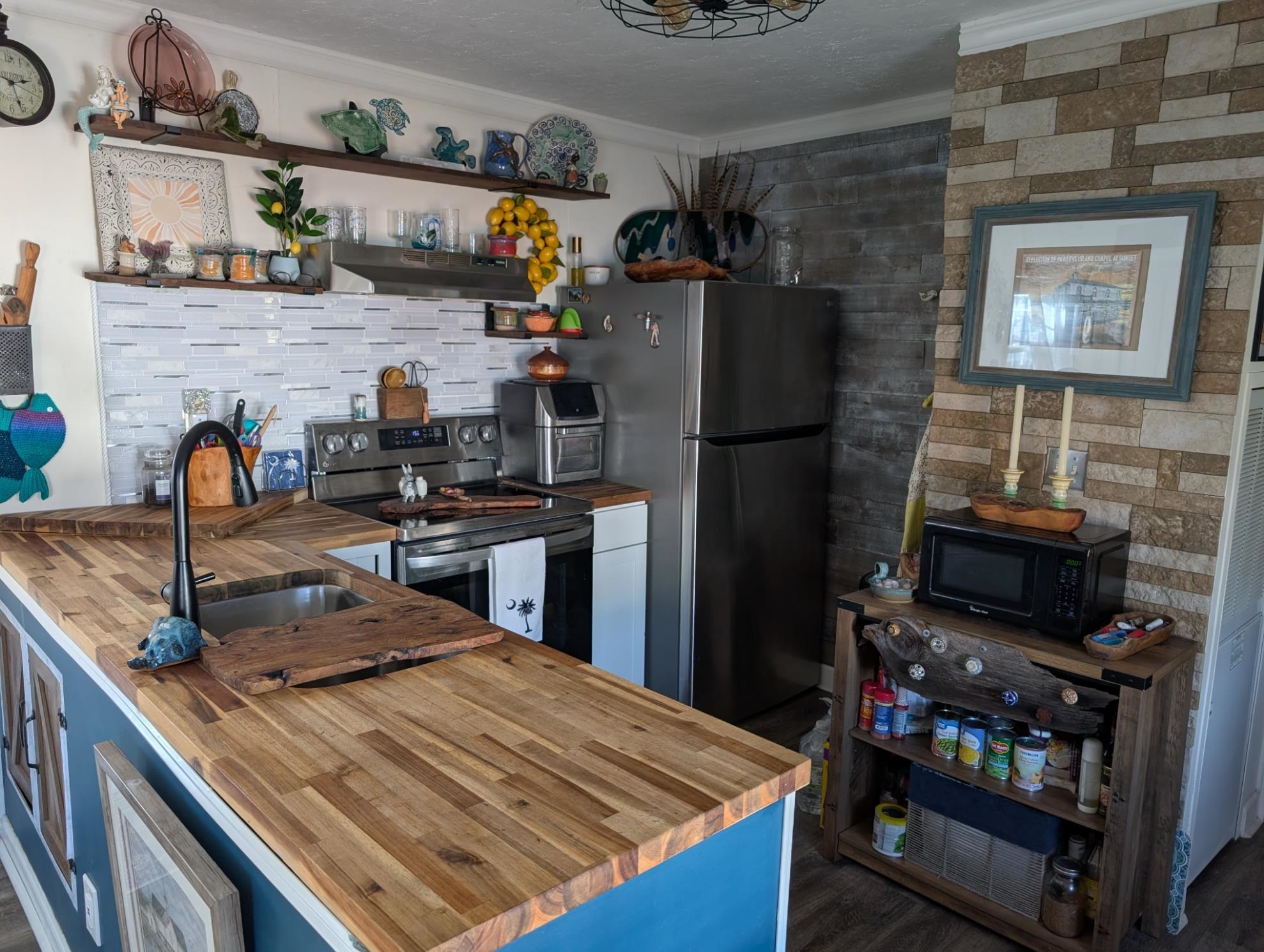 3 Poolside Drive Murrells Inlet, SC 29576 - Photo 10 of 40 Updated appliances, counter tops and much more