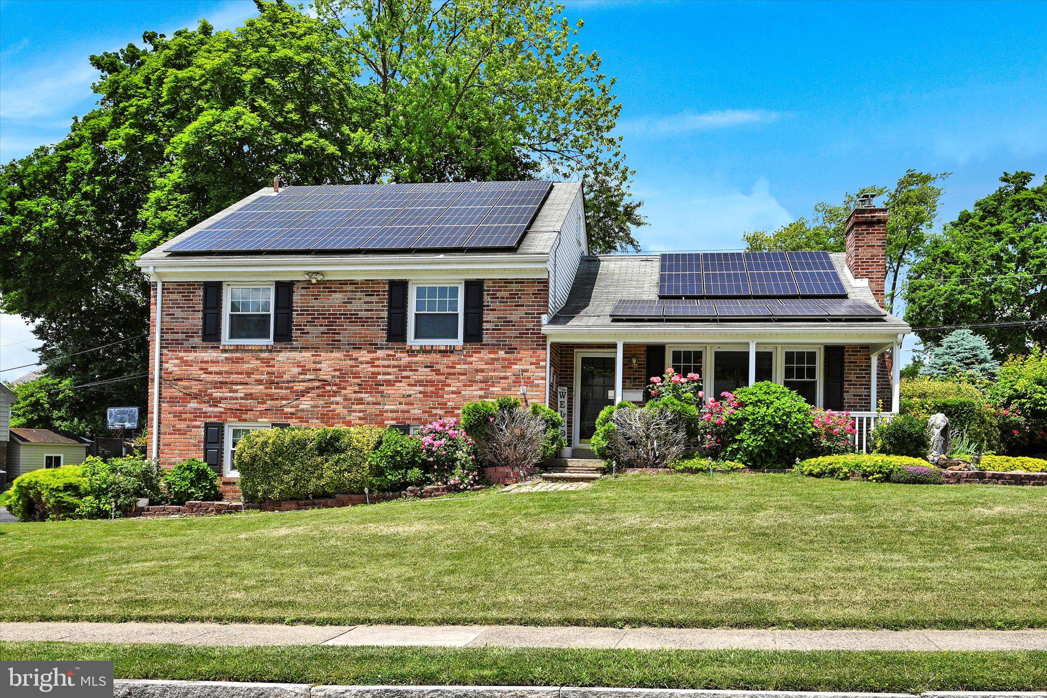 16 Duncan Lane Springfield, PA 19064 - Photo 1 of 27 Gallery Image 1