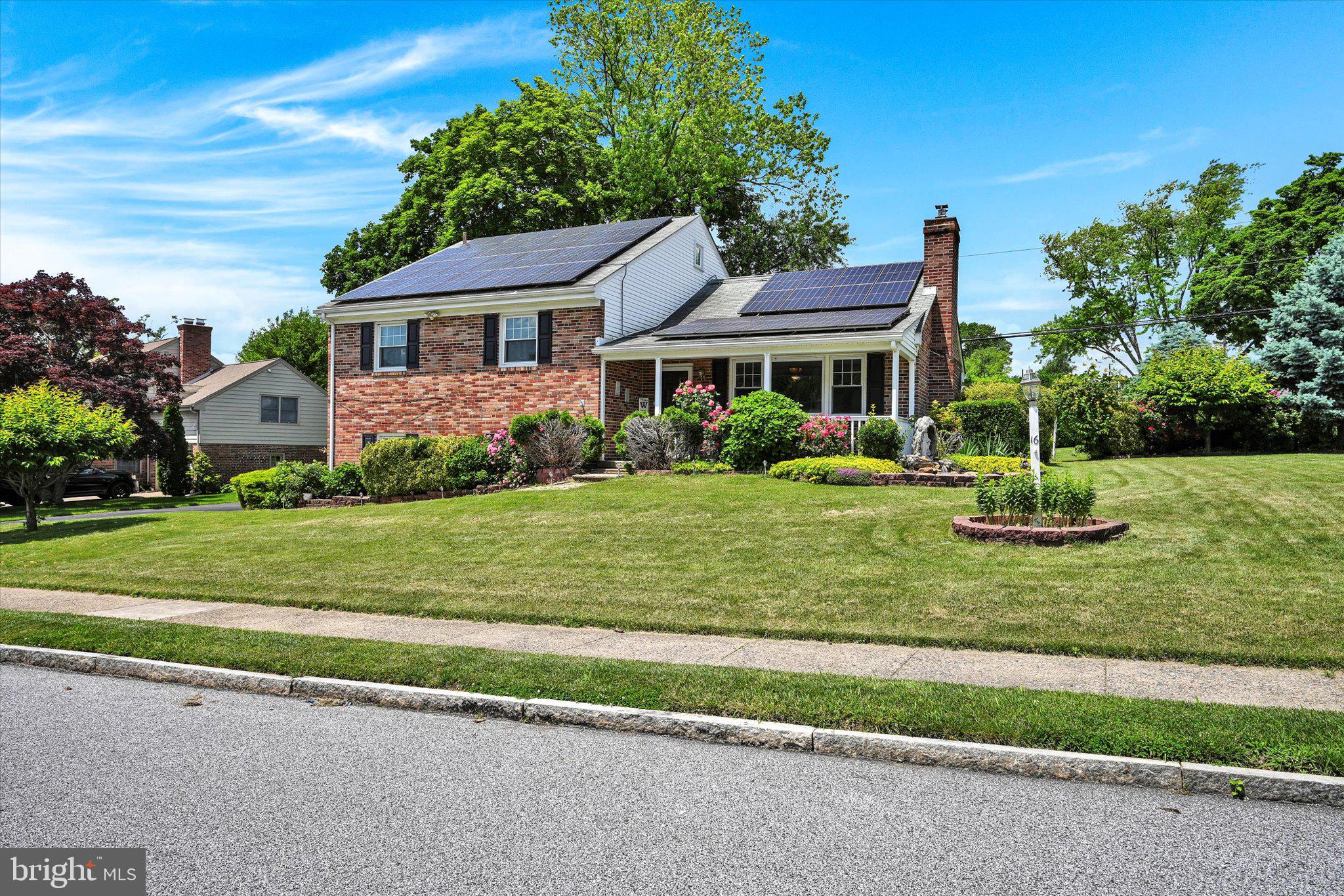 16 Duncan Lane Springfield, PA 19064 - Photo 2 of 27 Gallery Image 2