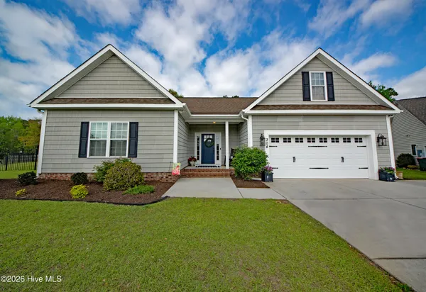 $547,400 | 304 Angelfish Court, Newport, NC 28570