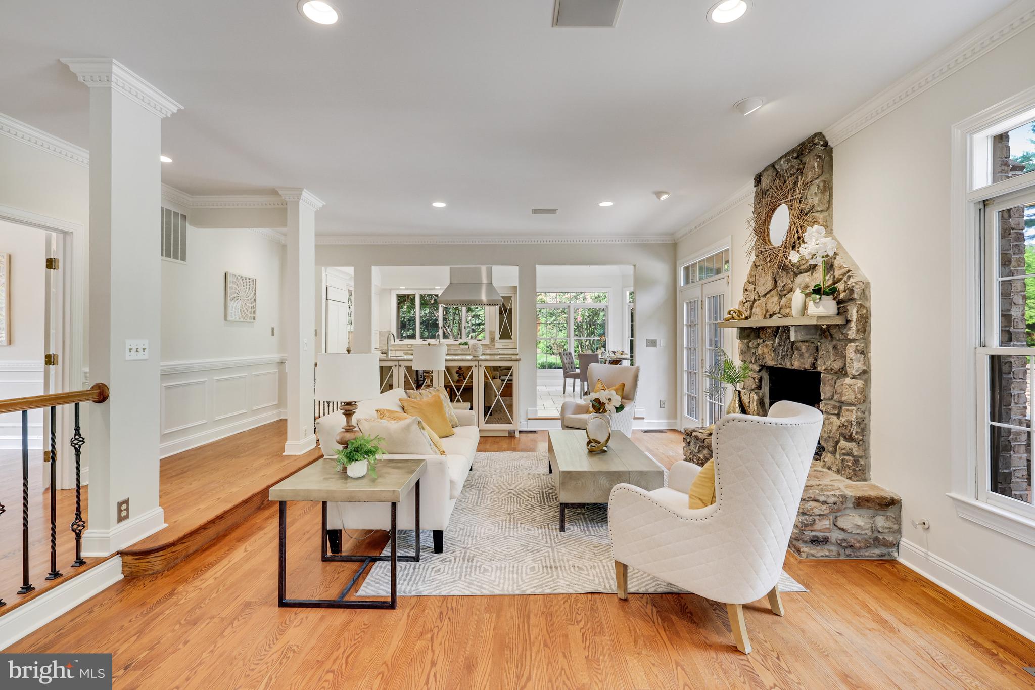 8100 Ridings Court McLean, VA 22102 - Photo 12 of 79 Family Room