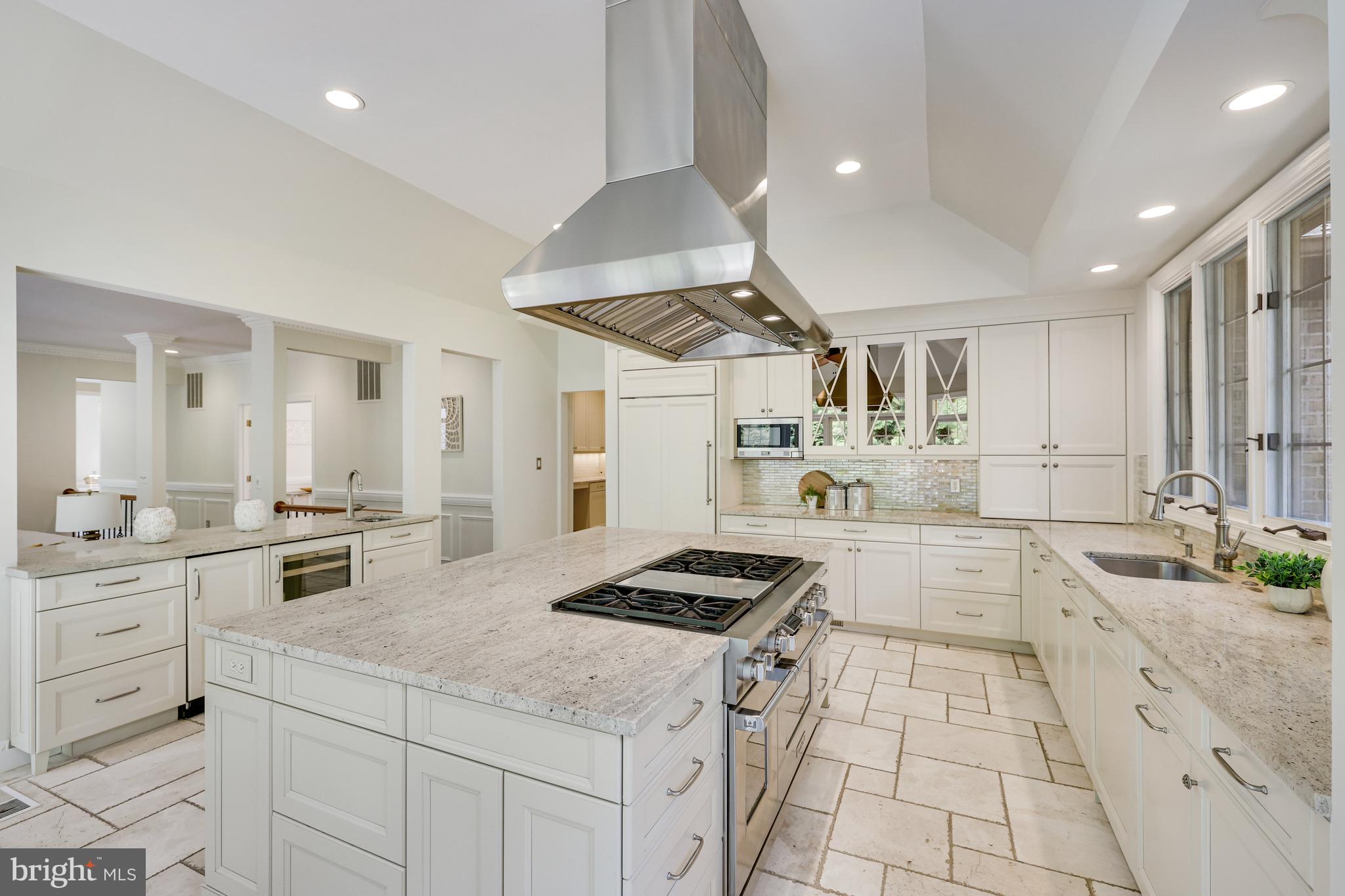 8100 Ridings Court McLean, VA 22102 - Photo 22 of 79 Wolf 42' Range Hood