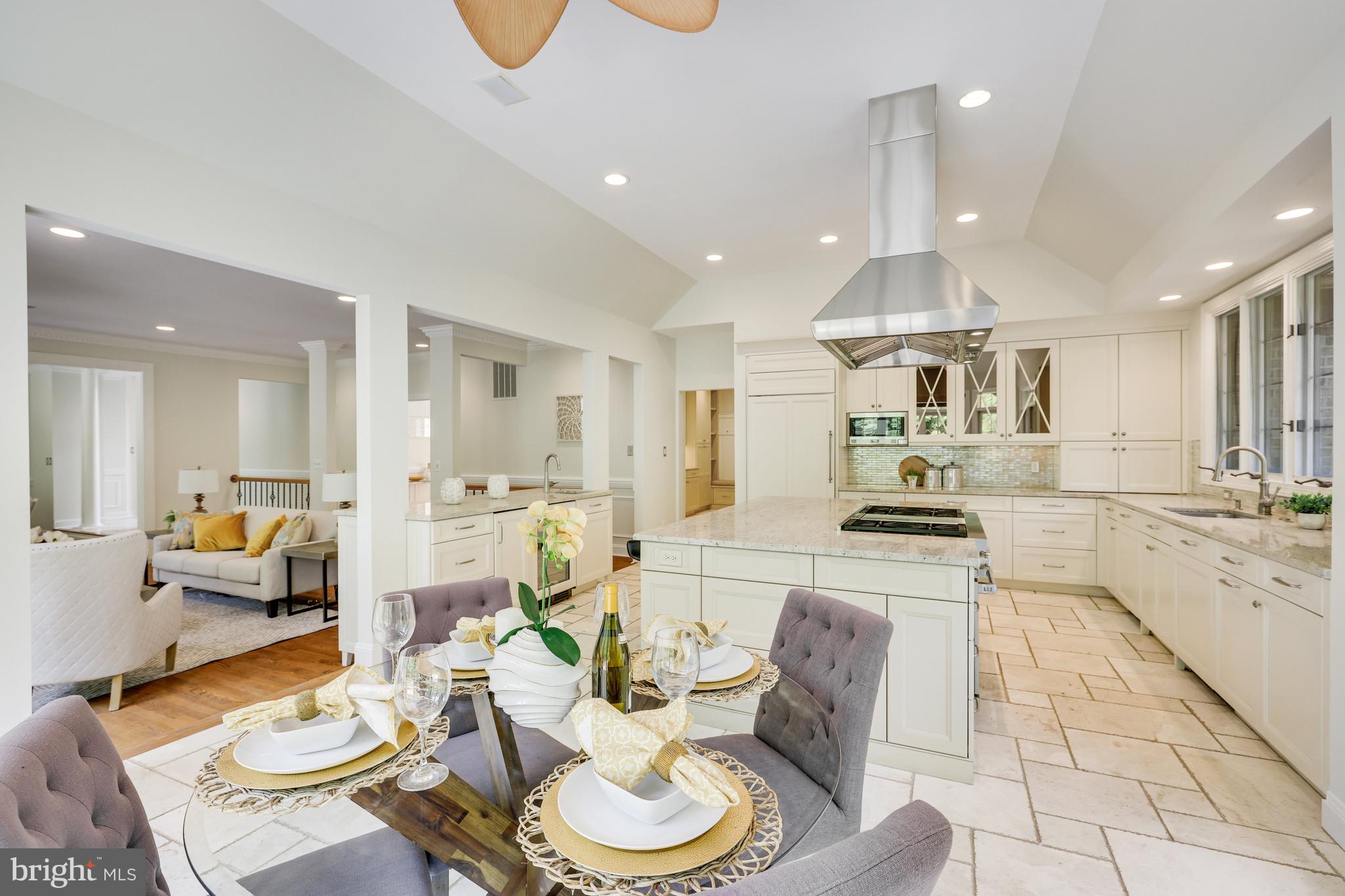 8100 Ridings Court McLean, VA 22102 - Photo 24 of 79 Eat-In Kitchen