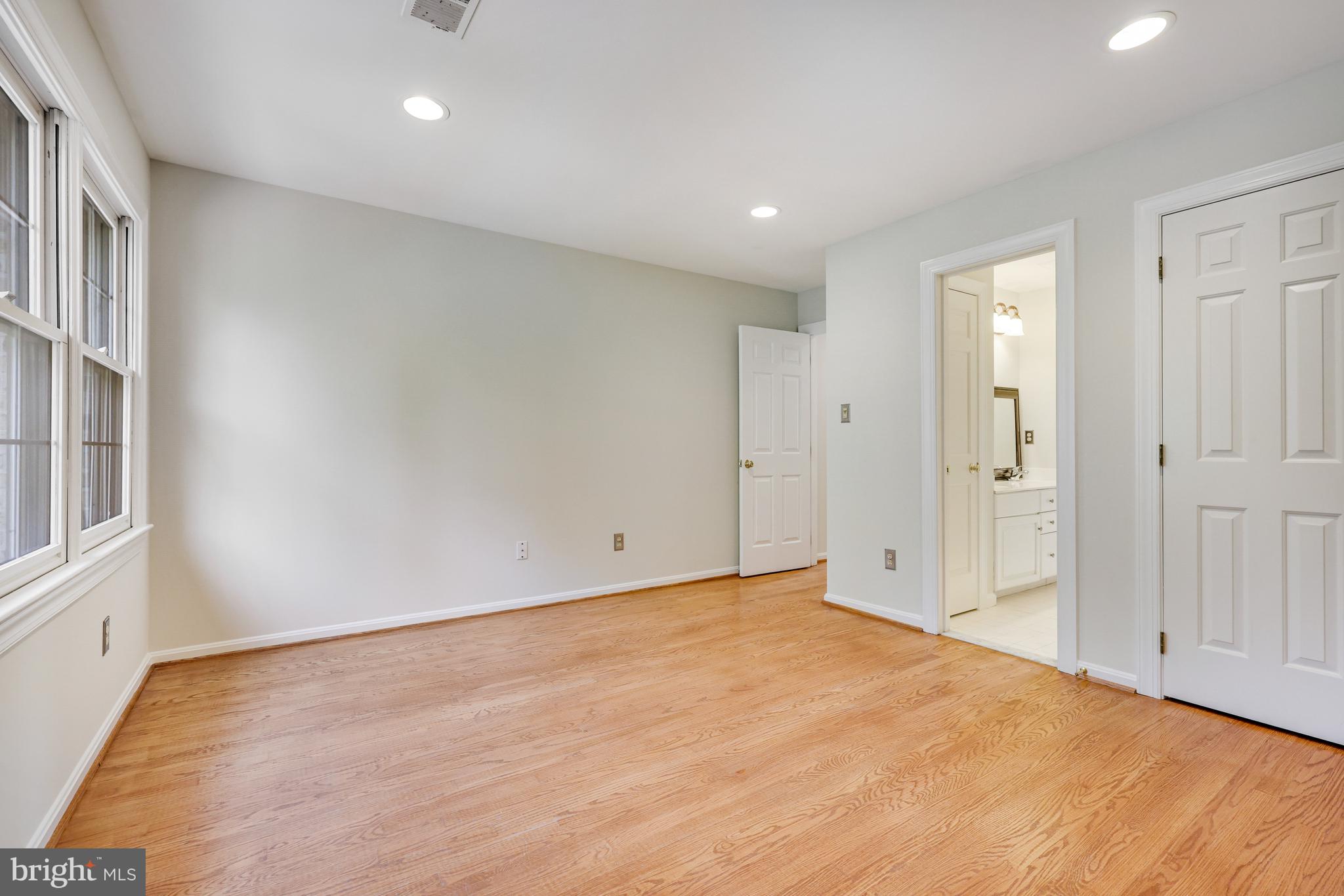 8100 Ridings Court McLean, VA 22102 - Photo 38 of 79 Bedroom #3