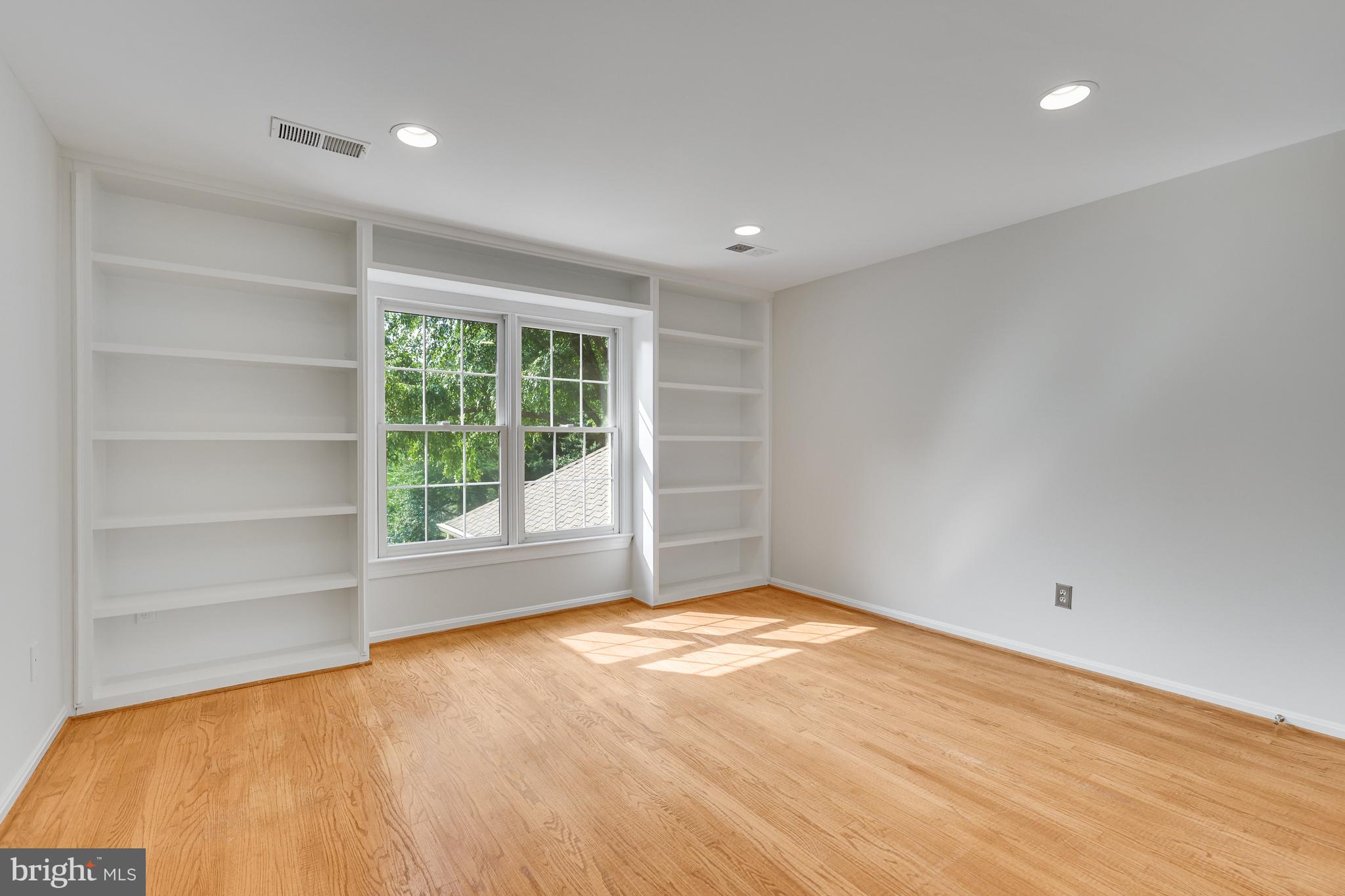 8100 Ridings Court McLean, VA 22102 - Photo 40 of 79 Bedroom # 4