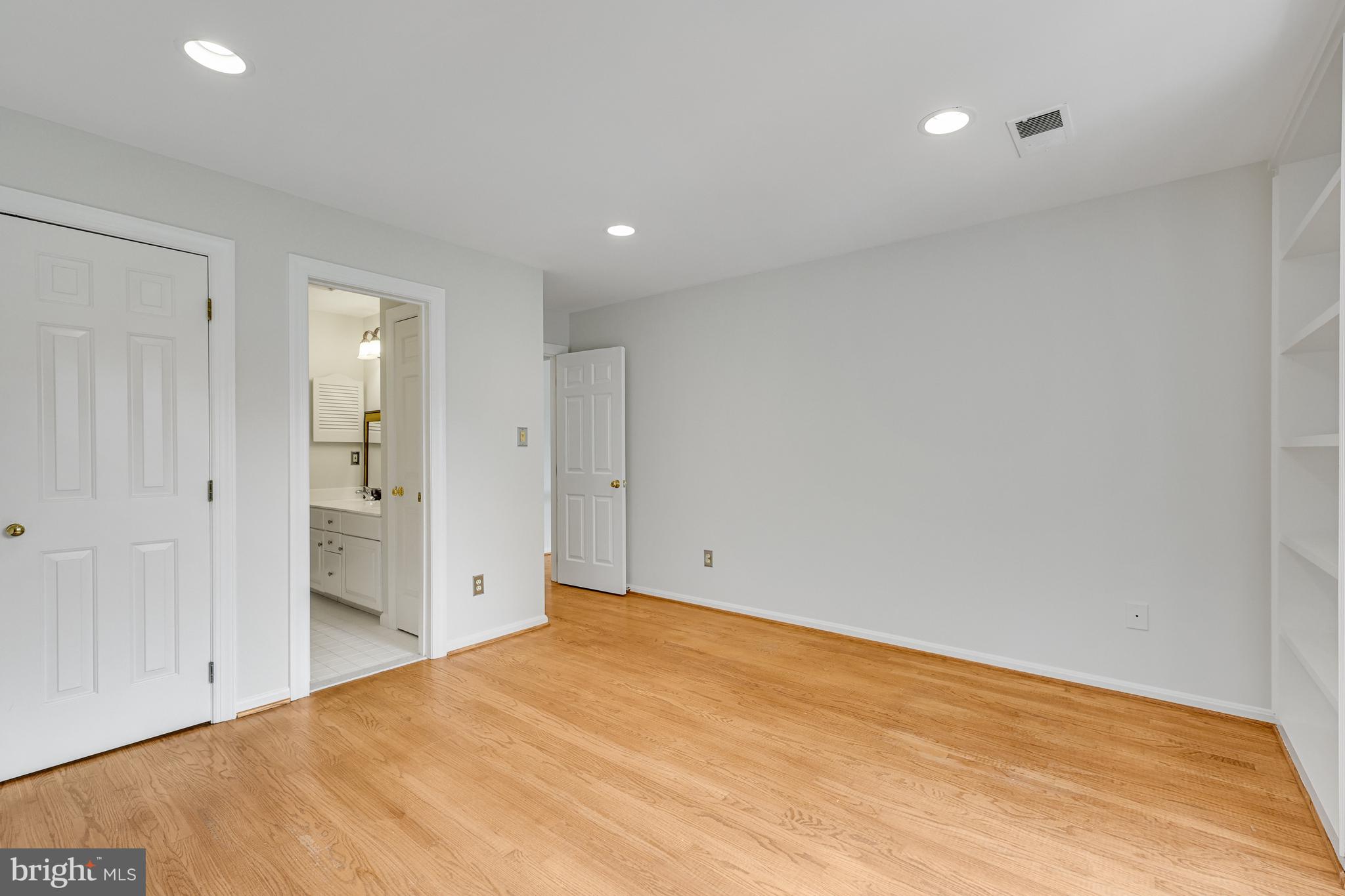 8100 Ridings Court McLean, VA 22102 - Photo 41 of 79 Gallery Image 41