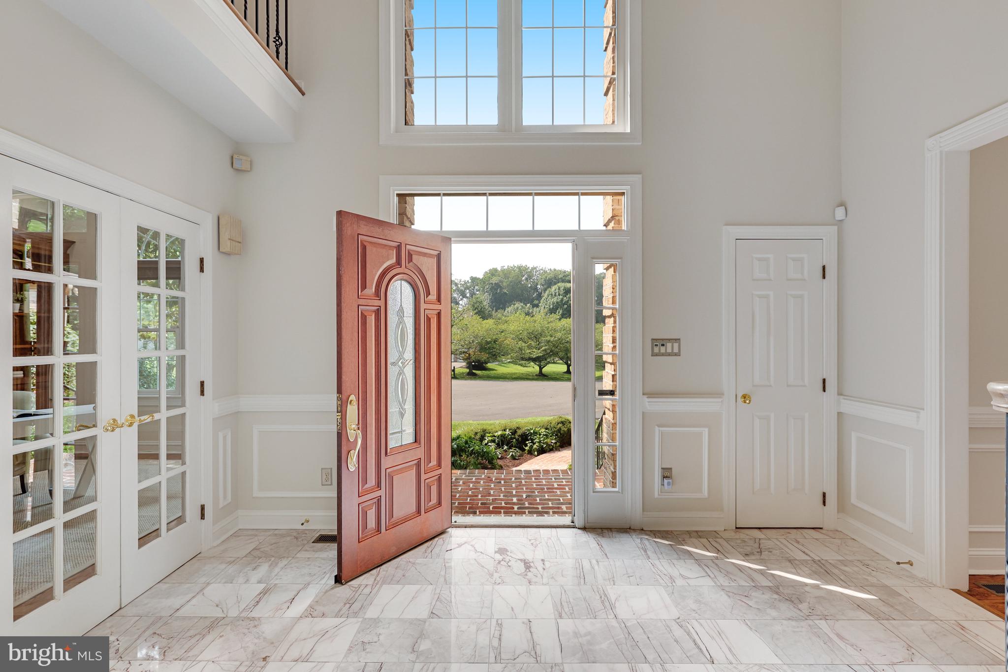 8100 Ridings Court McLean, VA 22102 - Photo 5 of 79 Gallery Image 5