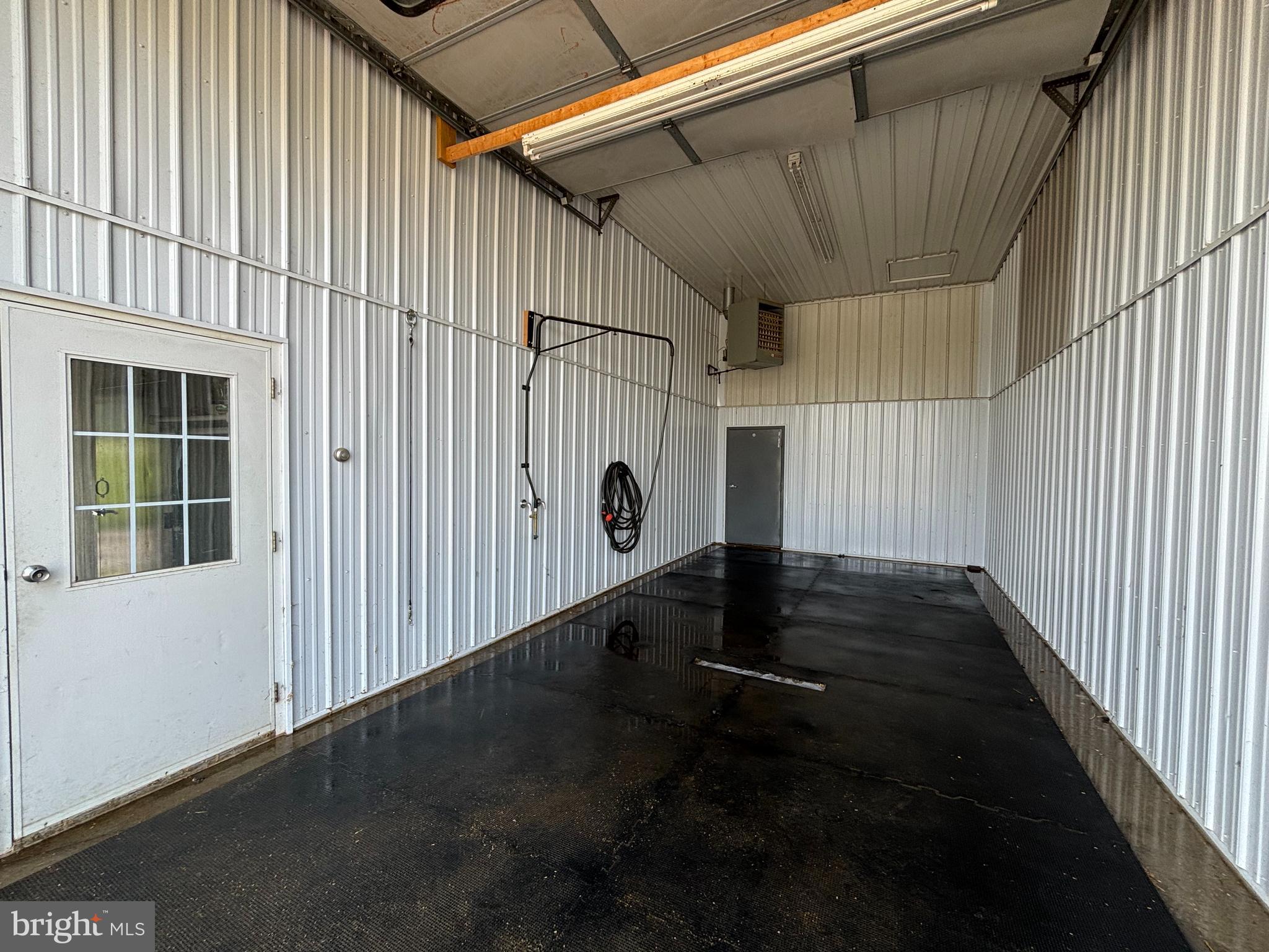 9630 Clemsonville Road Union Bridge, MD 21791 - Photo 56 of 70 Wash stall w/ hot/cold and swing arm
