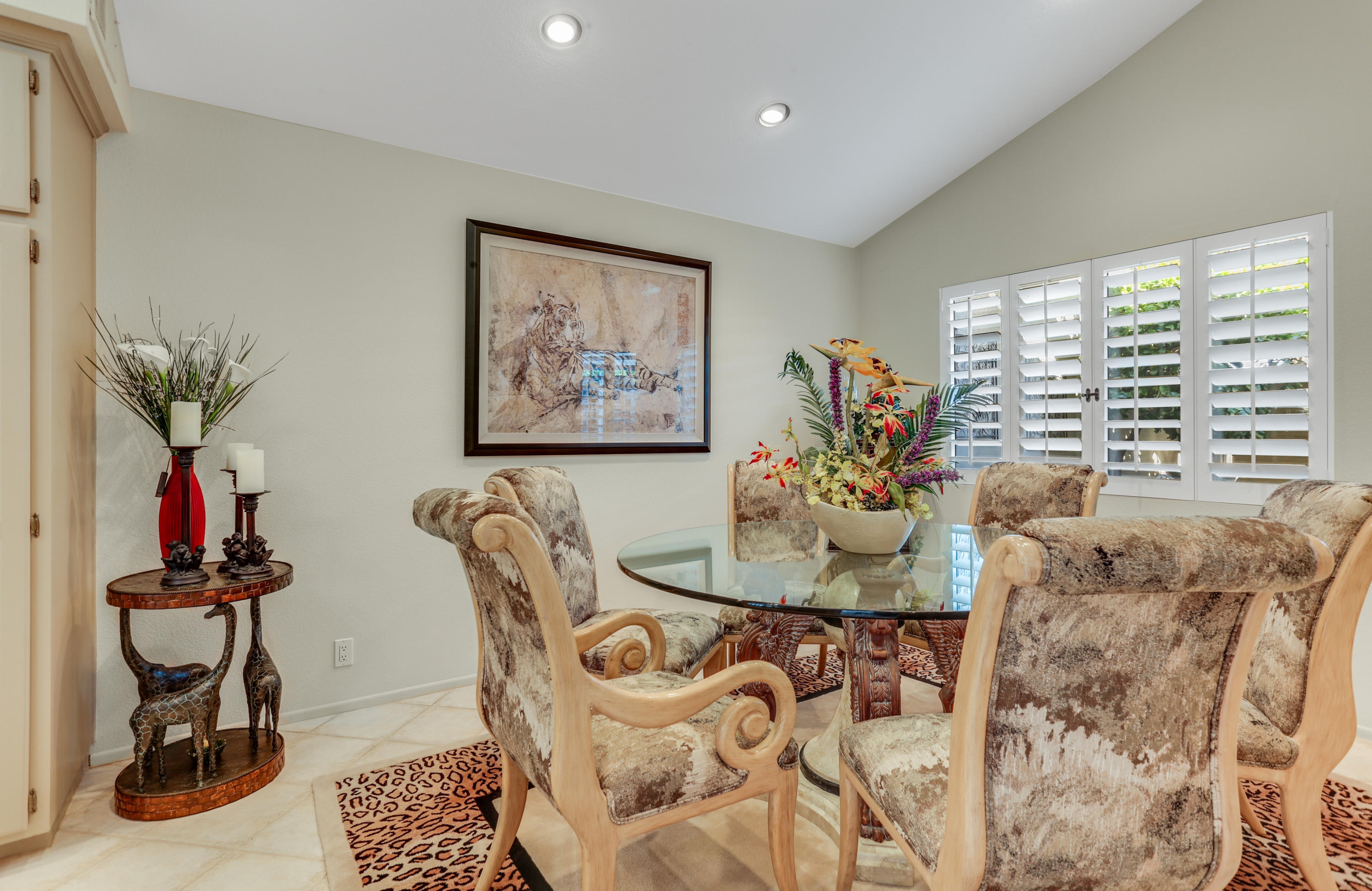 325 Red River Road Palm Desert, CA 92211 - Photo 18 of 35 16