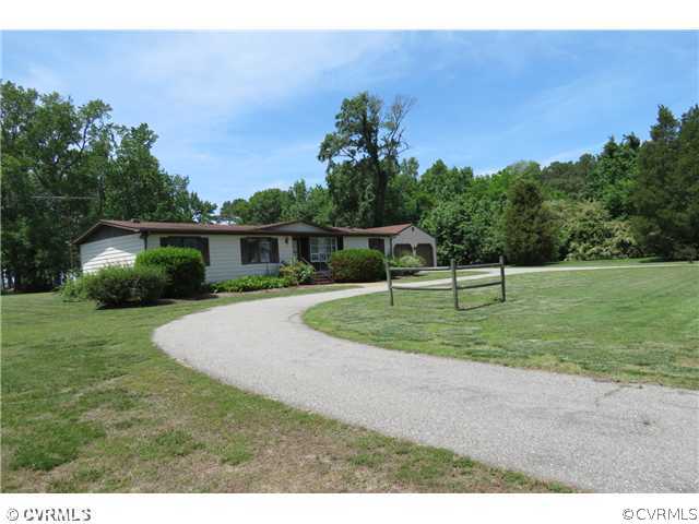 172 Callis Wharf Road Hudgins, VA 23076 - Photo 1 of 8 Exterior Front