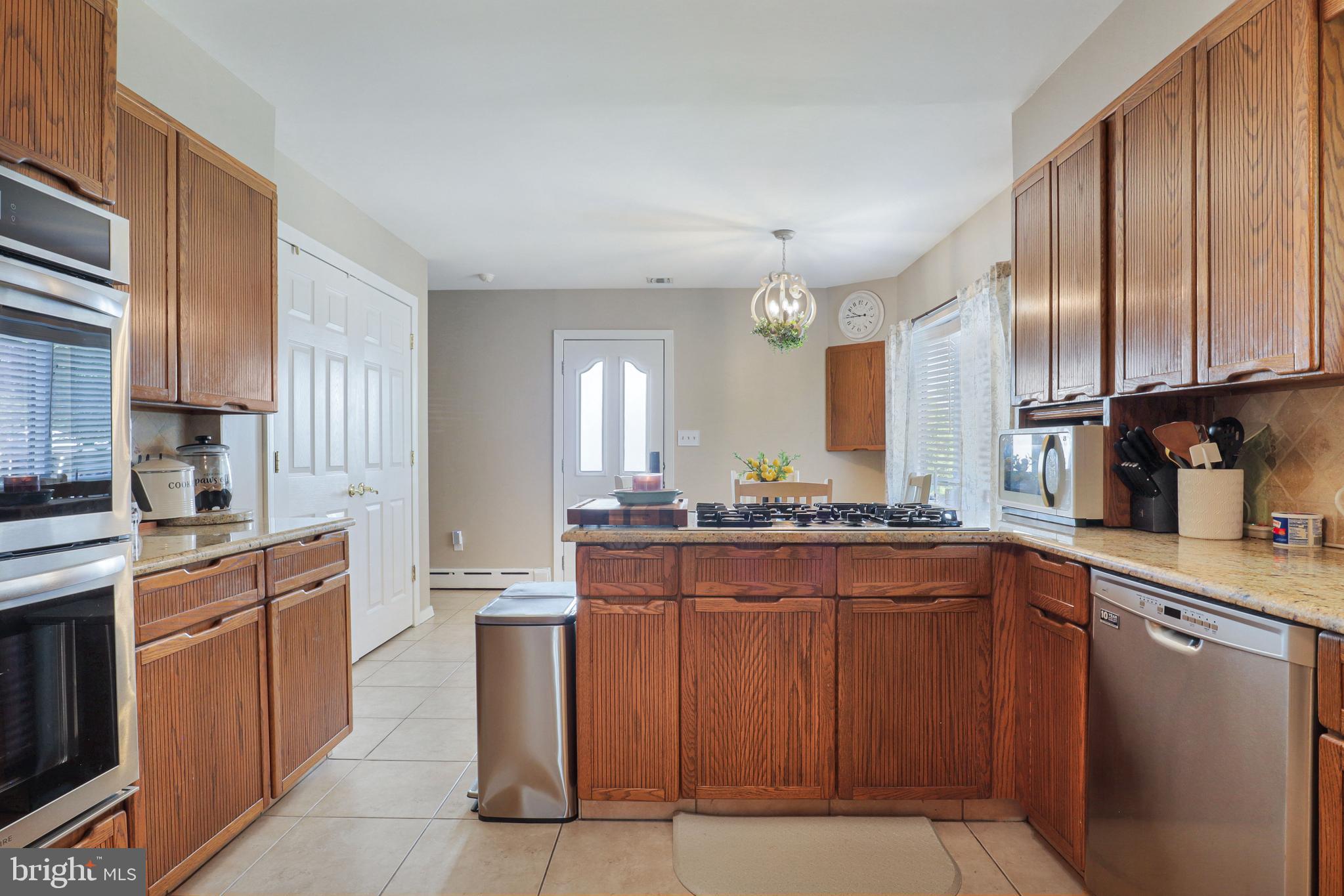 28 Colton Road Edison, NJ 08817 - Photo 13 of 60 Gallery Image 13