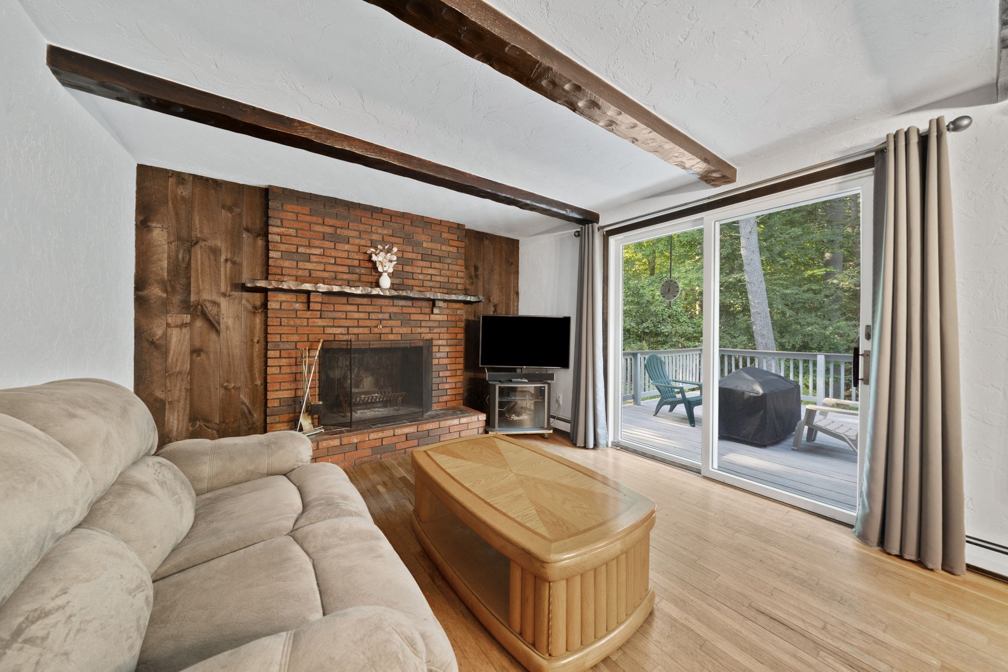 44 Pine Island Road Hanover, MA 02339 - Photo 10 of 37 Gallery Image 10
