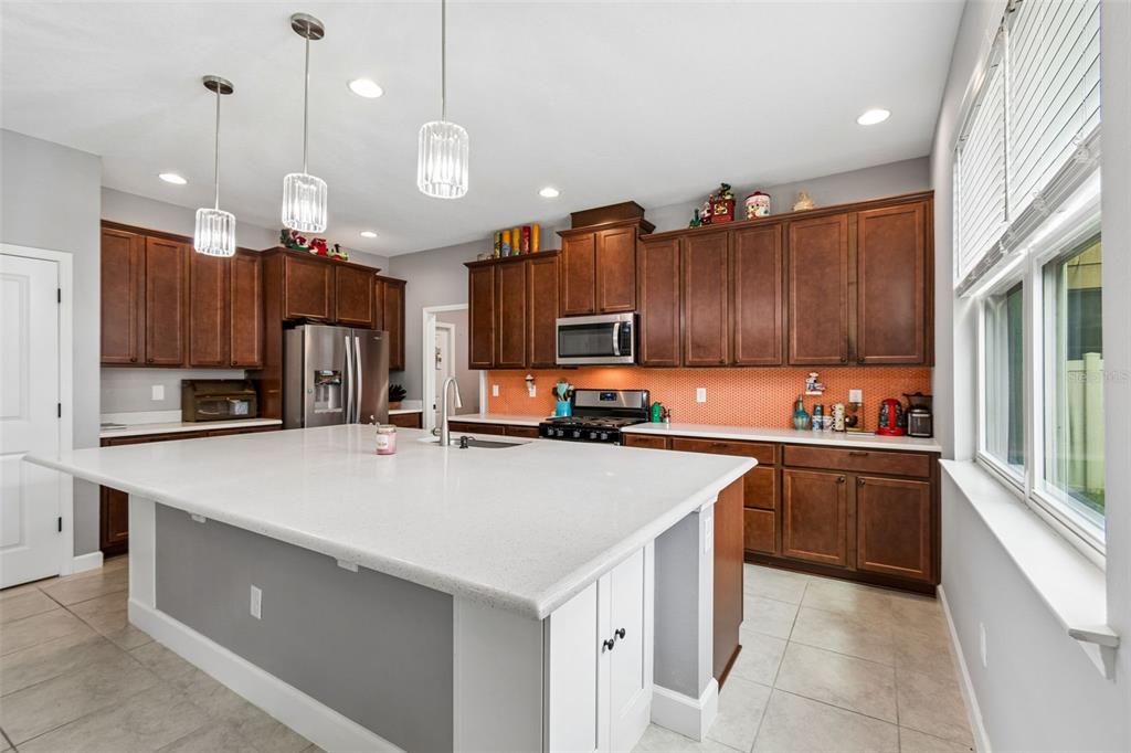 1084 Cavender Creek Road Minneola, FL 34715 - Photo 13 of 63