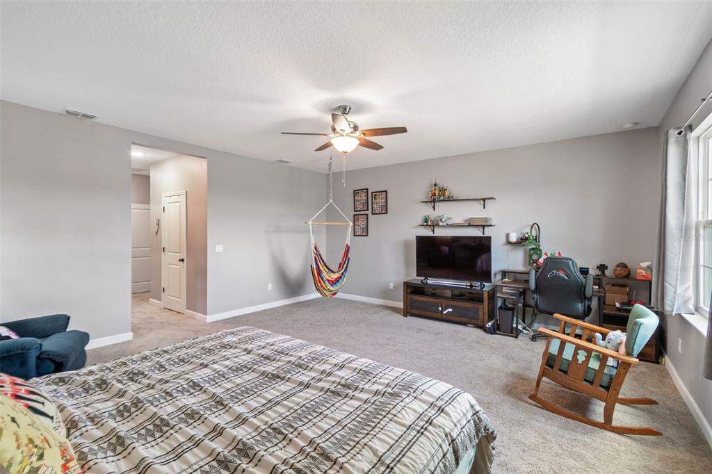 1084 Cavender Creek Road Minneola, FL 34715 - Photo 19 of 63