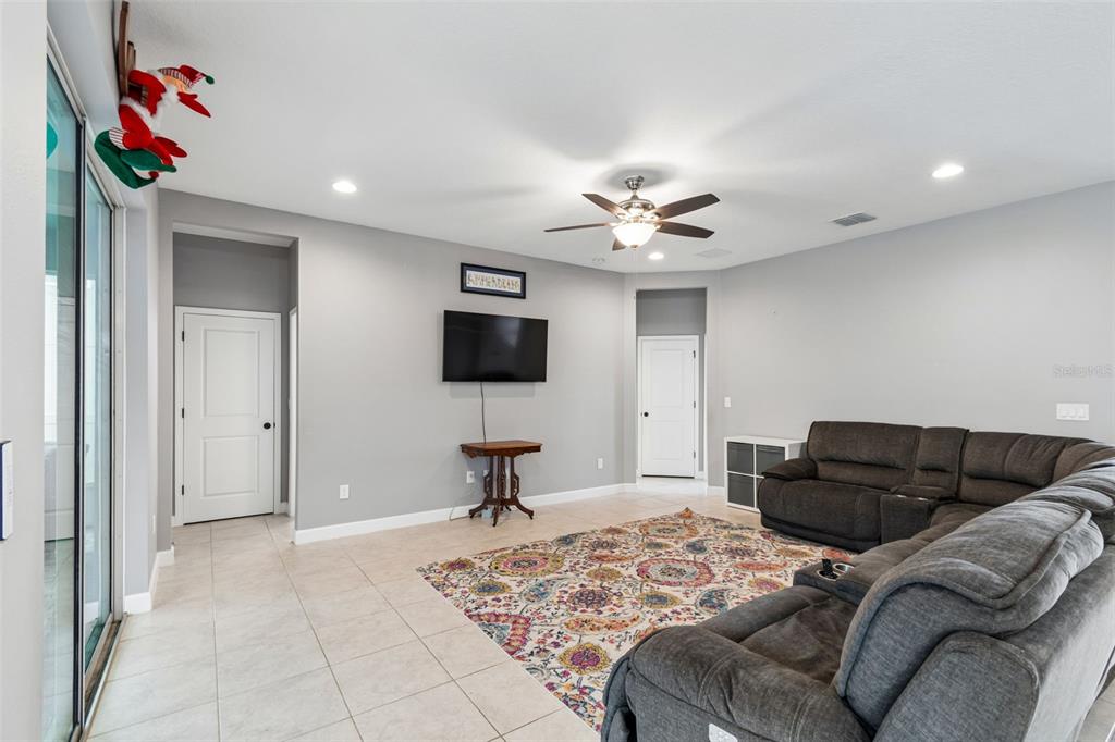 1084 Cavender Creek Road Minneola, FL 34715 - Photo 7 of 63