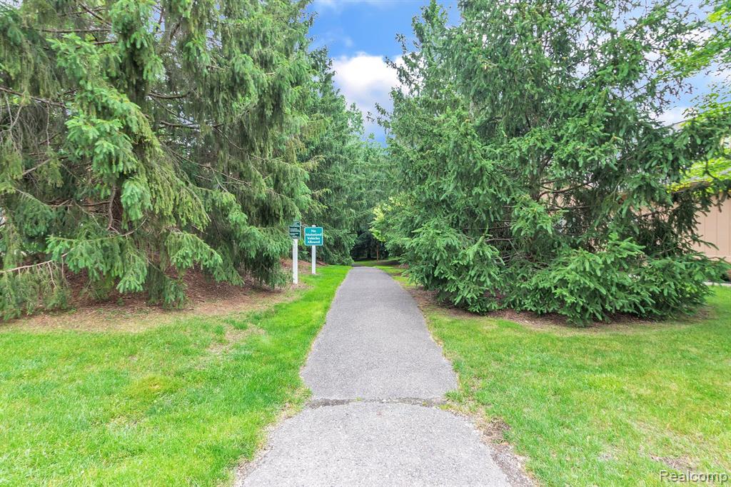 21745 River Ridge Trail, Unit 129 Farmington Hills, MI 48335 - Photo 34 of 34