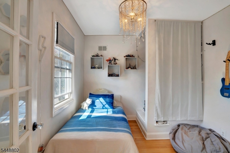 37 Brookfield Road, Unit 2 Montclair, NJ 07043 - Photo 24 of 28