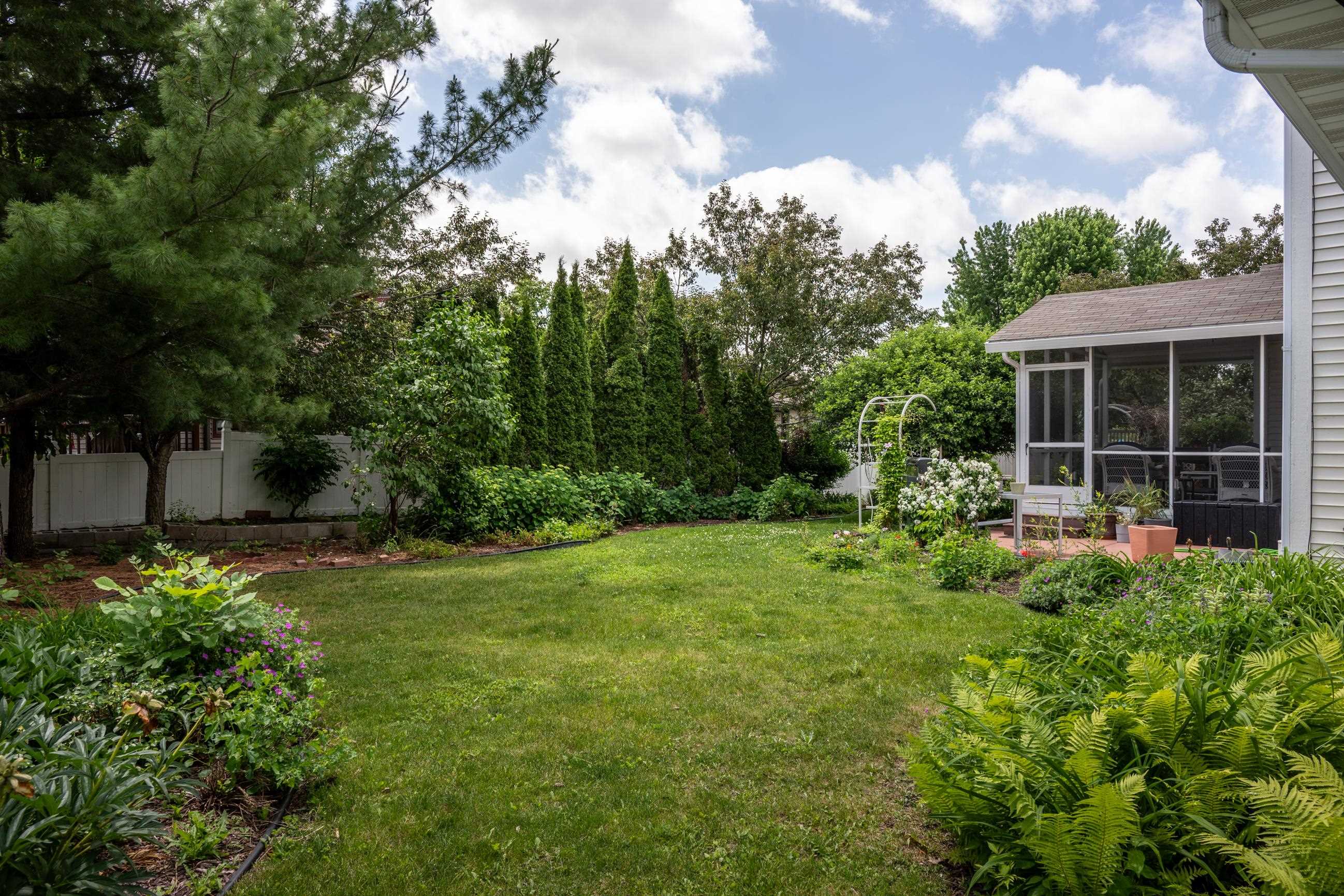 7113 Maple Point Drive Madison, WI 53719 - Photo 4 of 90