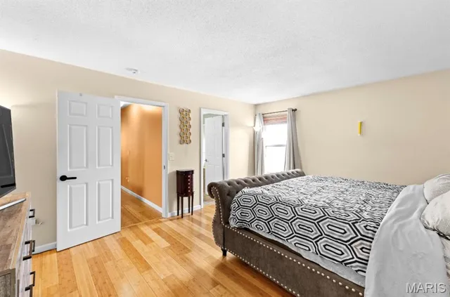 $350,000 | 2843 Chapel View Drive, Florissant, MO 63031