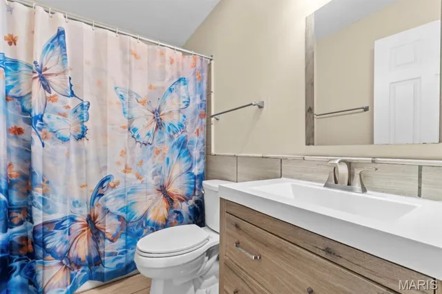 $350,000 | 2843 Chapel View Drive, Florissant, MO 63031