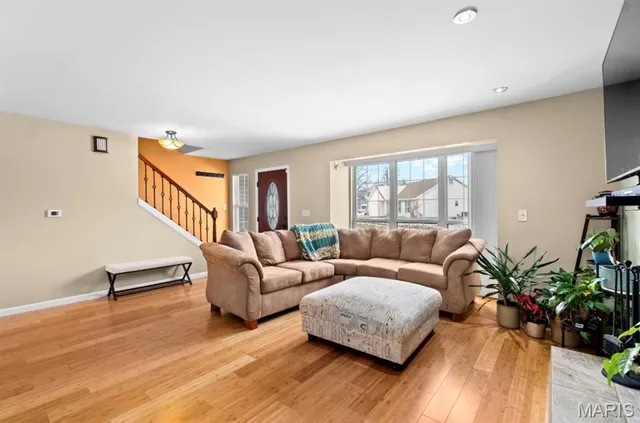 $350,000 | 2843 Chapel View Drive, Florissant, MO 63031