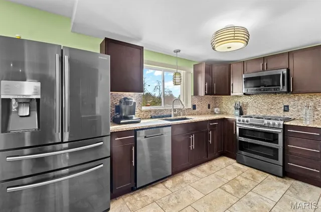 $350,000 | 2843 Chapel View Drive, Florissant, MO 63031