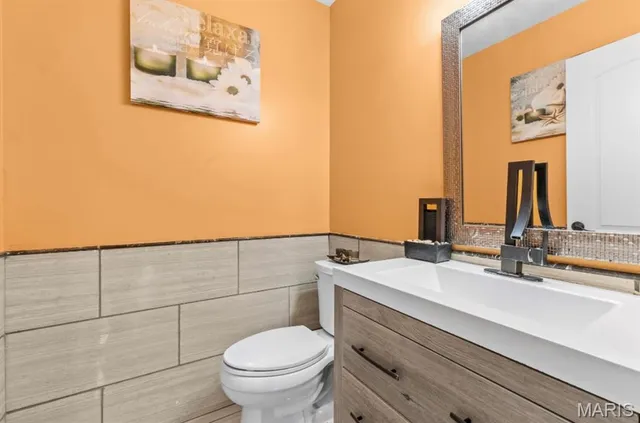 $350,000 | 2843 Chapel View Drive, Florissant, MO 63031