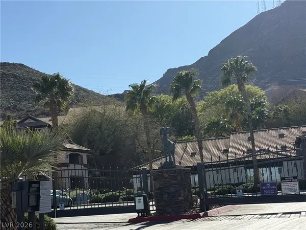 $187,000 | 231 West Horizon Ridge Parkway, Unit 1315, Henderson, NV 89012