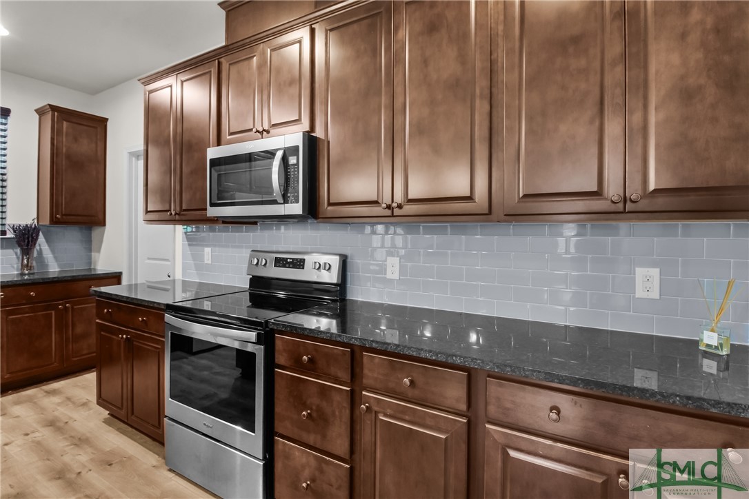 106 Savanna Drive Pooler, GA 31322 - Photo 13 of 48 Kitchen