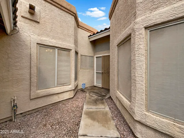 $386,000 | 334 West Lodge Drive, Tempe, AZ 85283