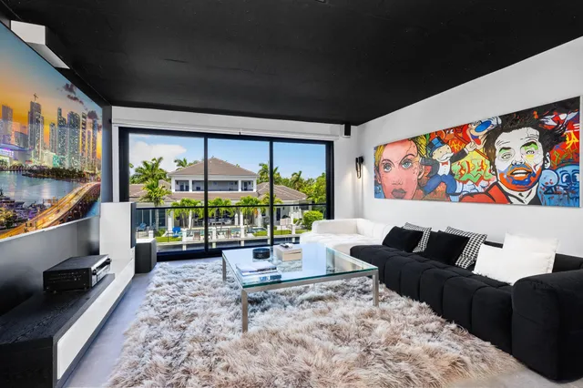 $7,495,000 | 839 Northeast Bay Isle Drive, Boca Raton, FL 33487