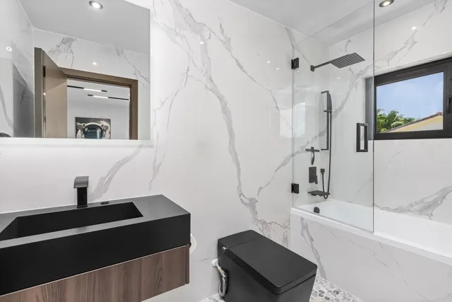 $7,495,000 | 839 Northeast Bay Isle Drive, Boca Raton, FL 33487