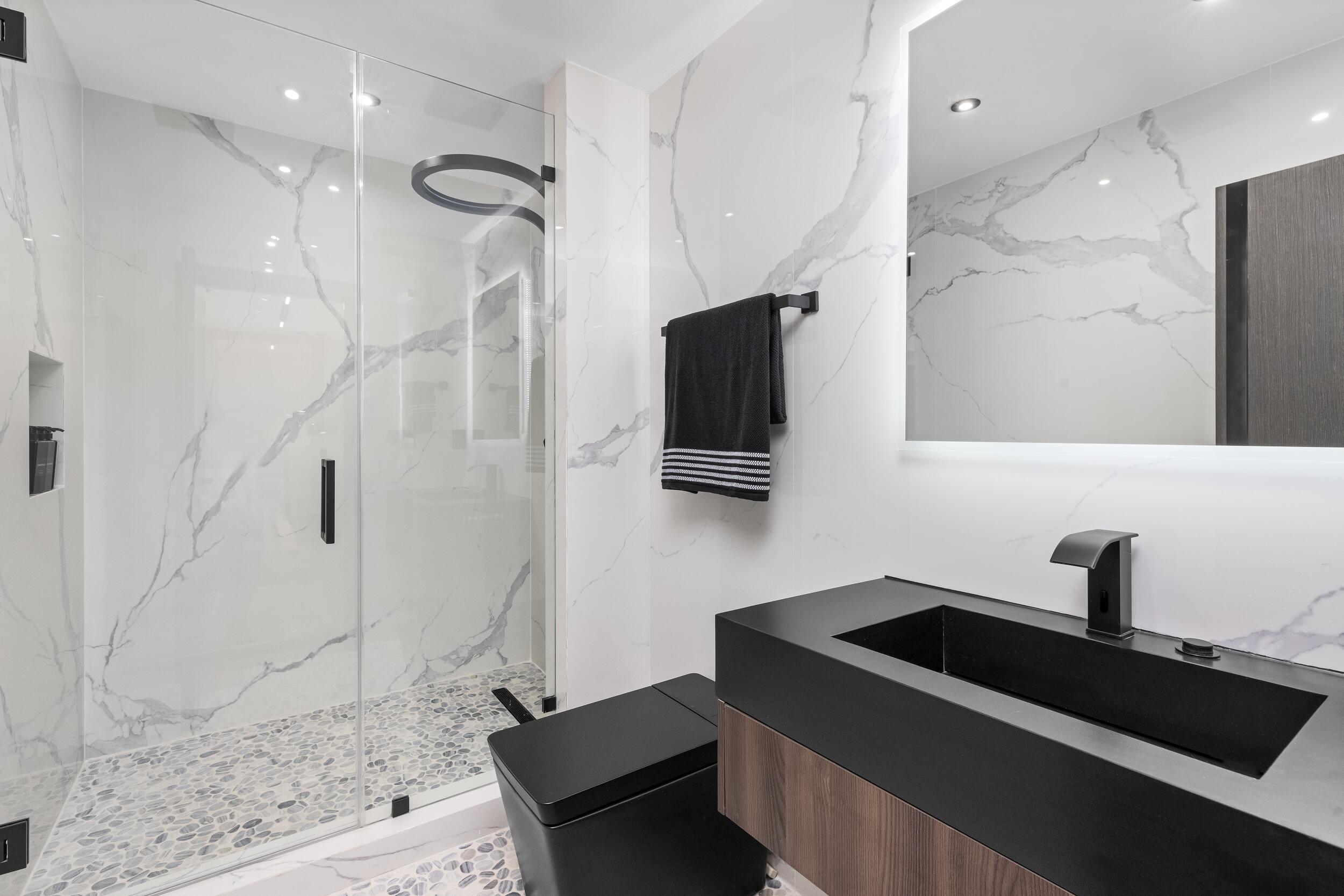 839 Northeast Bay Isle Drive Boca Raton, FL 33487 - Photo 78 of 103 Guest Bath 8