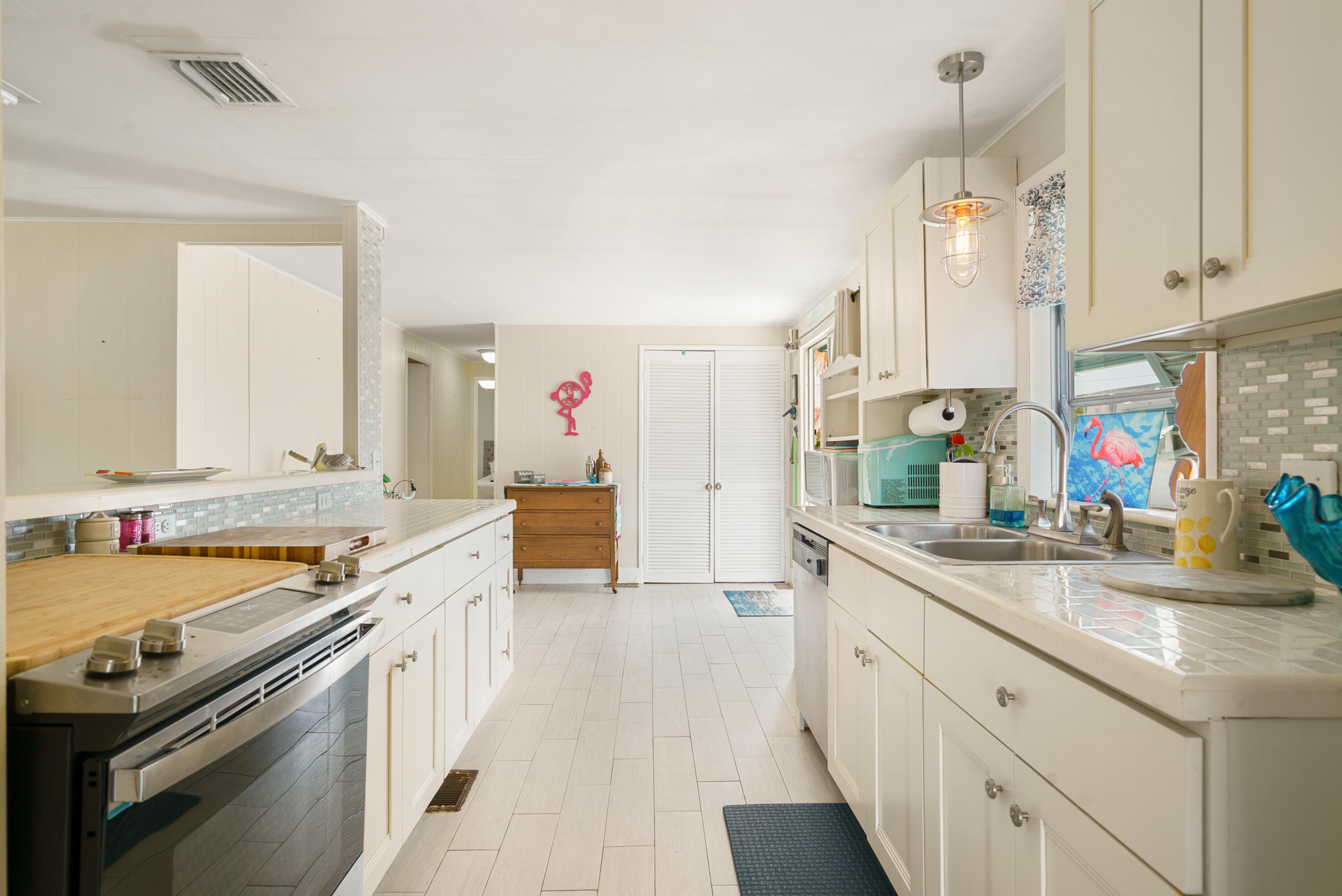 205 Humpty Dumpty Drive Key Largo, FL 33037 - Photo 8 of 40 Kitchen