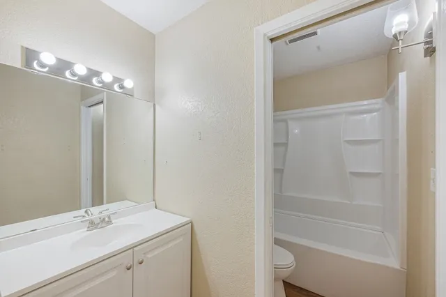 $1,100 | 7118 Glen Point Drive, San Antonio, TX 78239