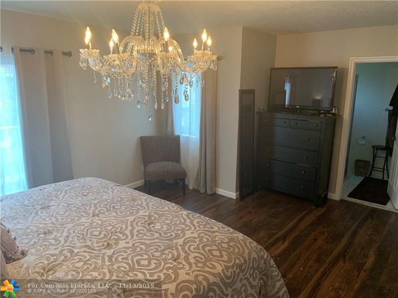 8464 Lagos De Campo Boulevard, Unit 8464 Tamarac, FL 33321 - Photo 14 of 36