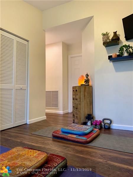 8464 Lagos De Campo Boulevard, Unit 8464 Tamarac, FL 33321 - Photo 20 of 36