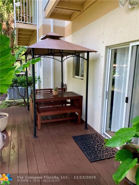 8464 Lagos De Campo Boulevard, Unit 8464 Tamarac, FL 33321 - Photo 29 of 36