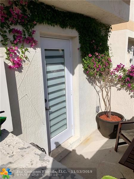 8464 Lagos De Campo Boulevard, Unit 8464 Tamarac, FL 33321 - Photo 33 of 36