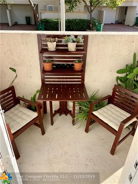 8464 Lagos De Campo Boulevard, Unit 8464 Tamarac, FL 33321 - Photo 34 of 36