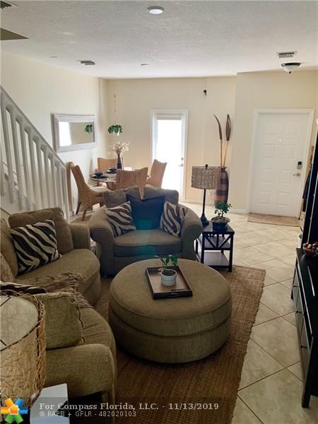 8464 Lagos De Campo Boulevard, Unit 8464 Tamarac, FL 33321 - Photo 8 of 36