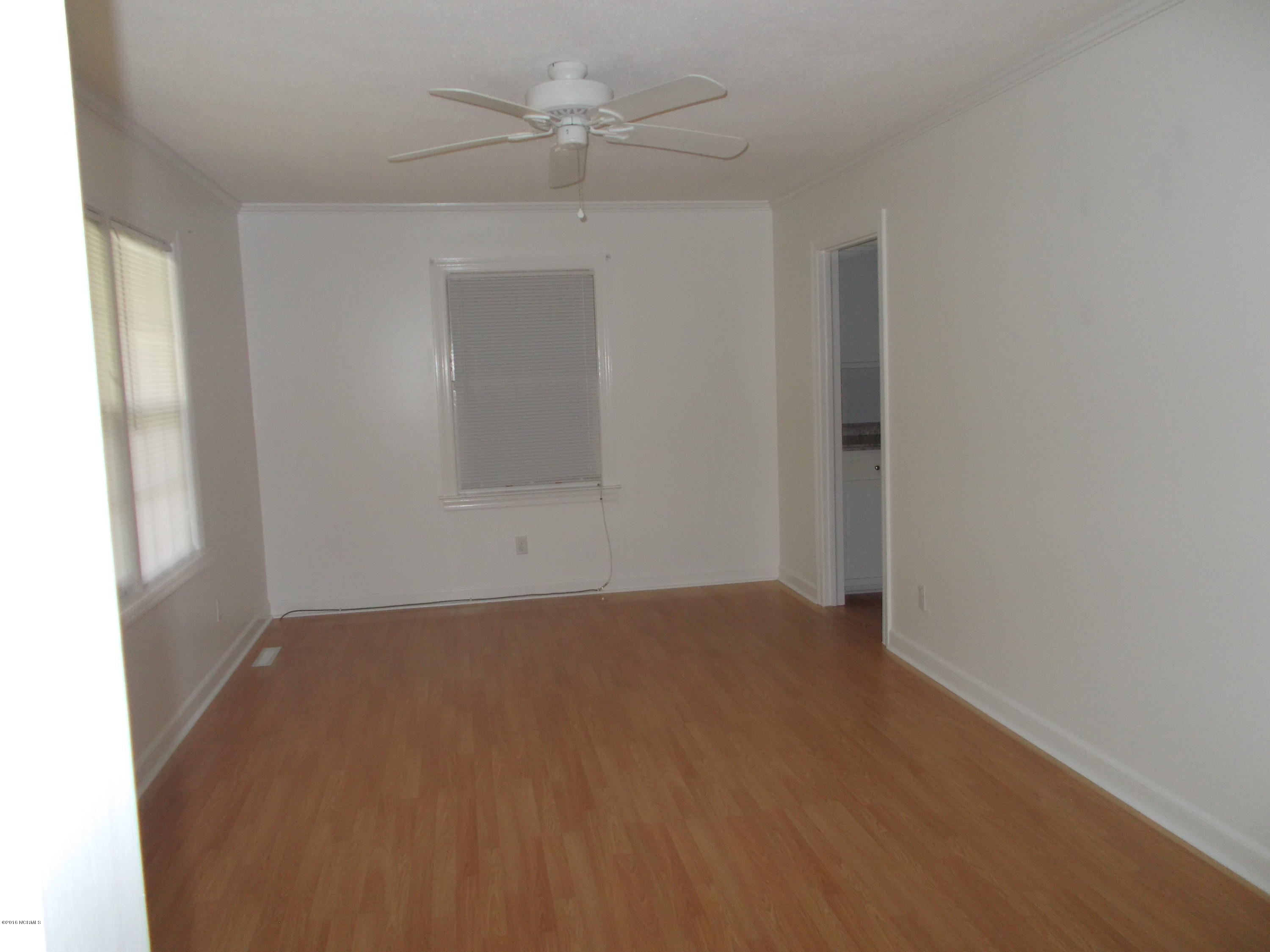 1793 Maple Leaf Road Kinston, NC 28504 - Photo 3 of 17 012