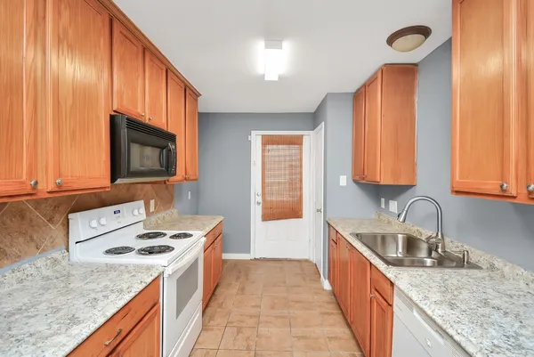 $1,750 | 11899 Algonquin Drive, Unit 1, Houston, TX 77089