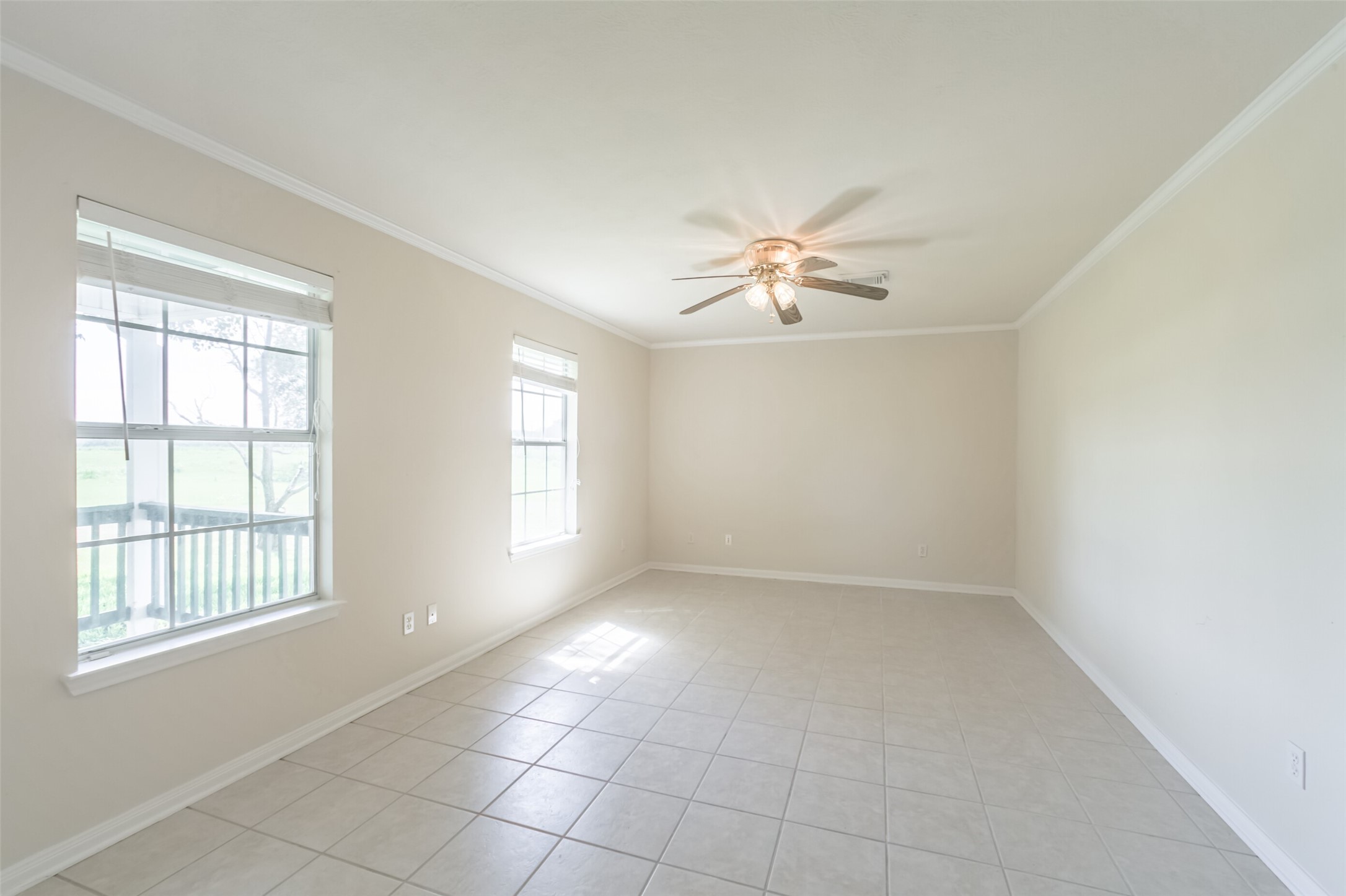 4903 Bowser Road Fulshear, TX 77441 - Photo 40 of 50 Family Room of Guest House
