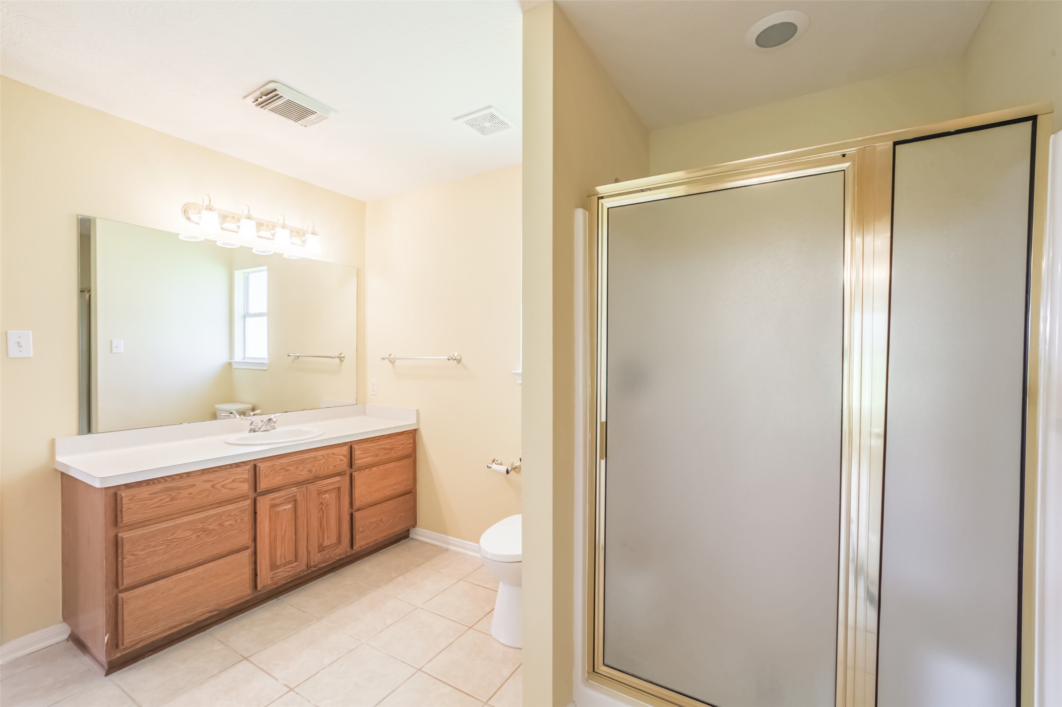 4903 Bowser Road Fulshear, TX 77441 - Photo 42 of 50 Guest House bath