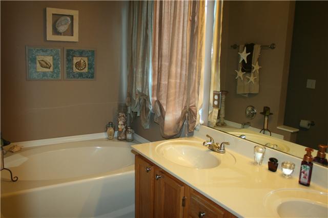 1043 Singing Springs Road Mount Juliet, TN 37122 - Photo 15 of 19 Gallery Image 15