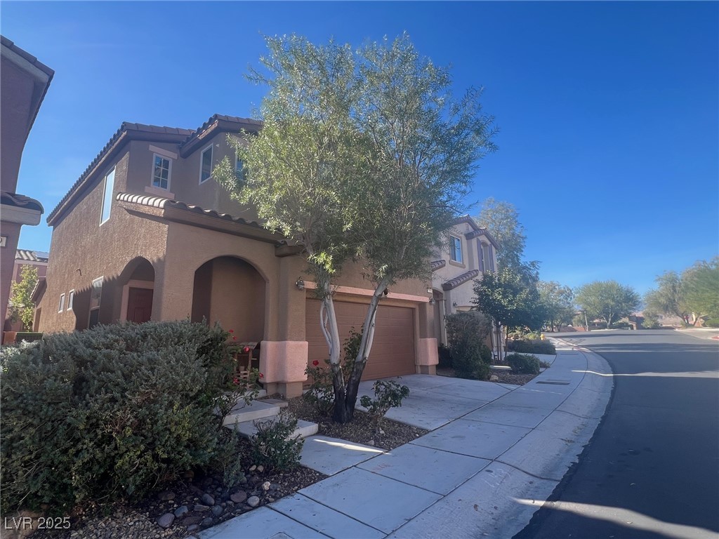 7755 Jasmine Falls Drive Las Vegas, NV 89179 - Photo 3 of 37