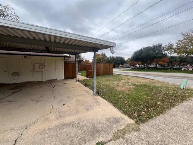 $1,895 | 701 Boyd Drive, Grapevine, TX 76051